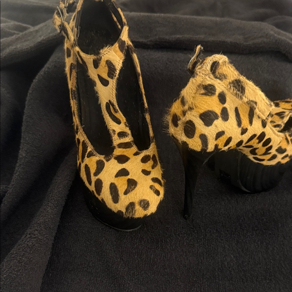 Stylish Leopard Print Heels